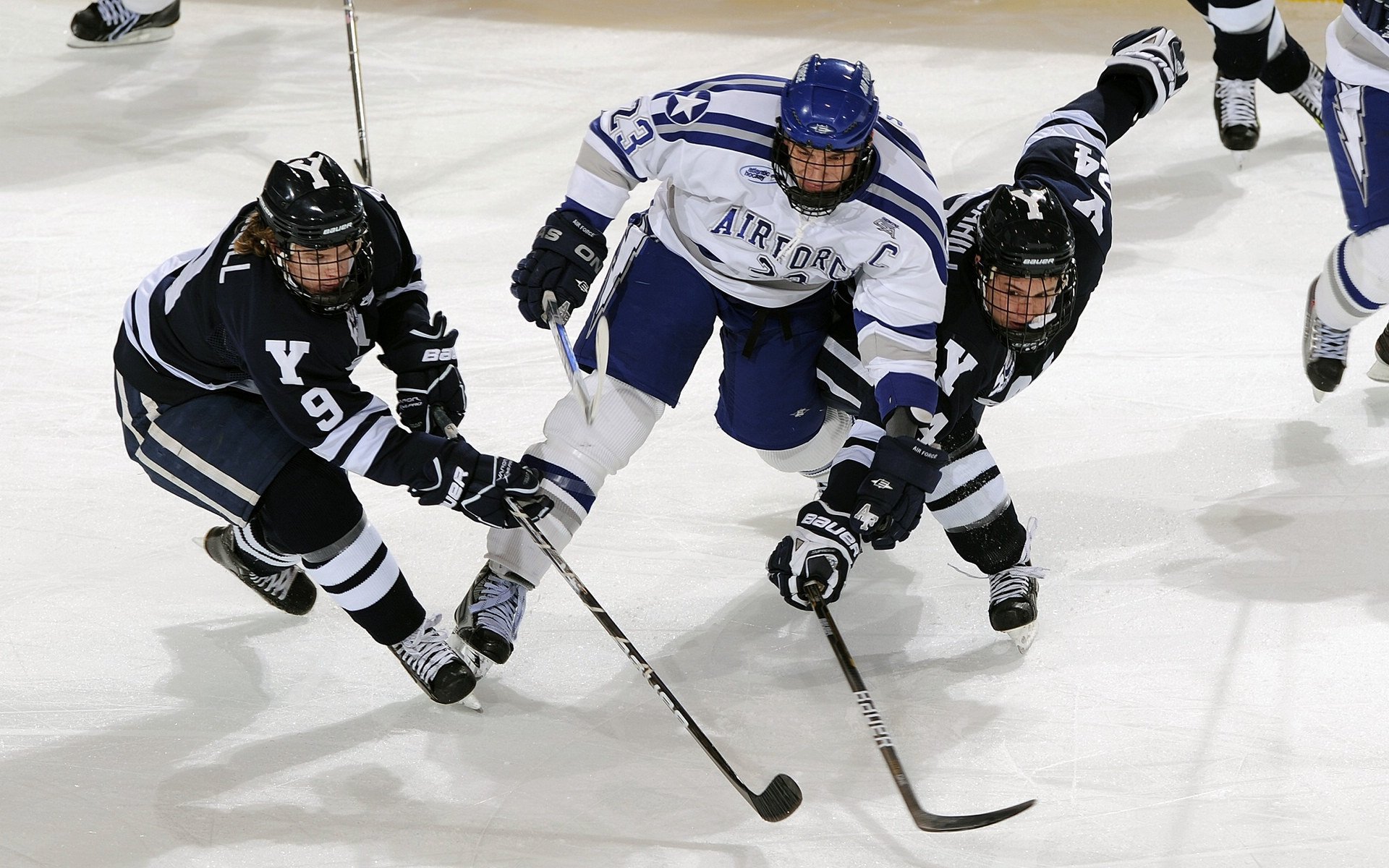 全国青少年“绿色行动”篮球公益赛在青海拉开帷幕，倡导环保运动